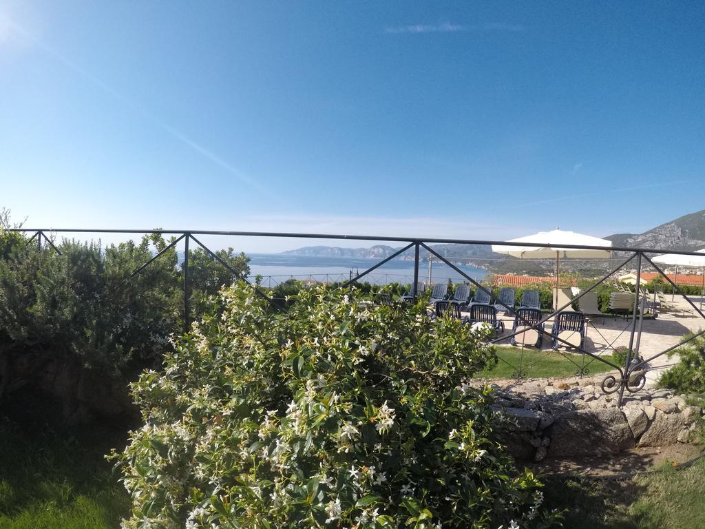 Hotel Villa Gustui Maris Cala Gonone Eksteriør billede