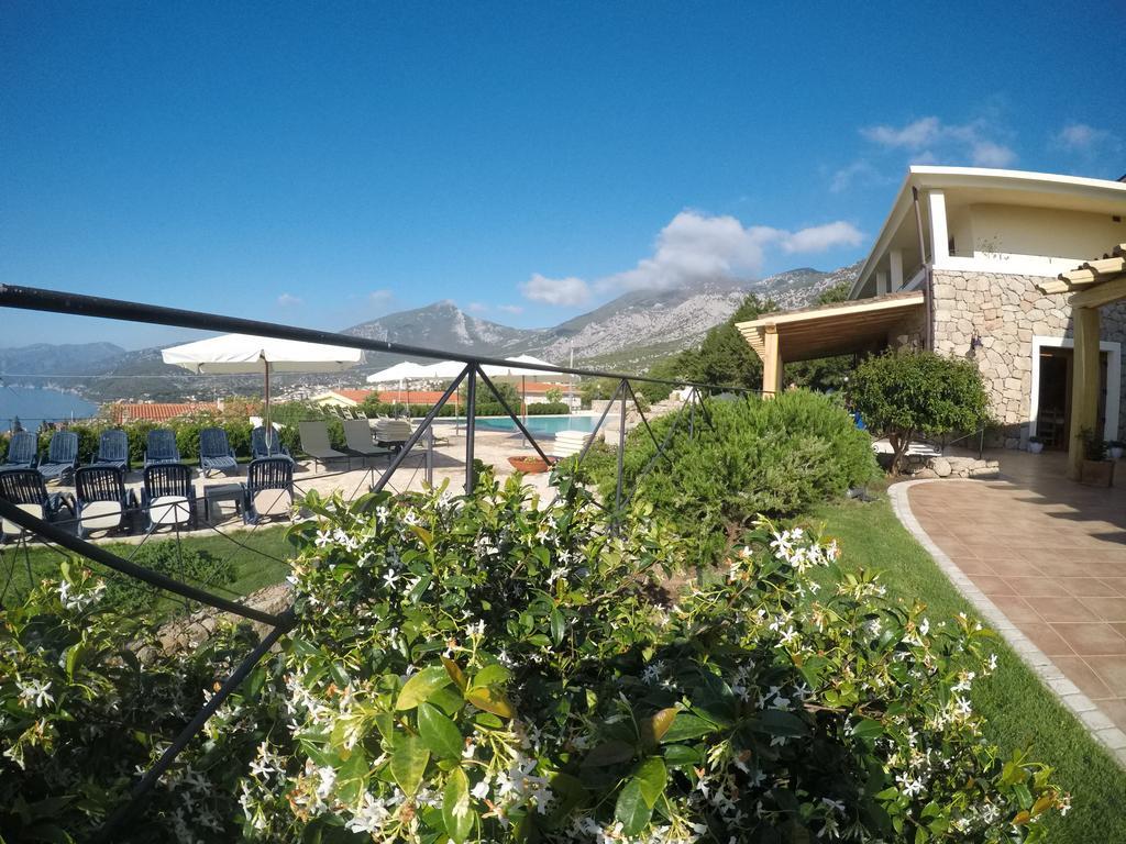 Hotel Villa Gustui Maris Cala Gonone Eksteriør billede