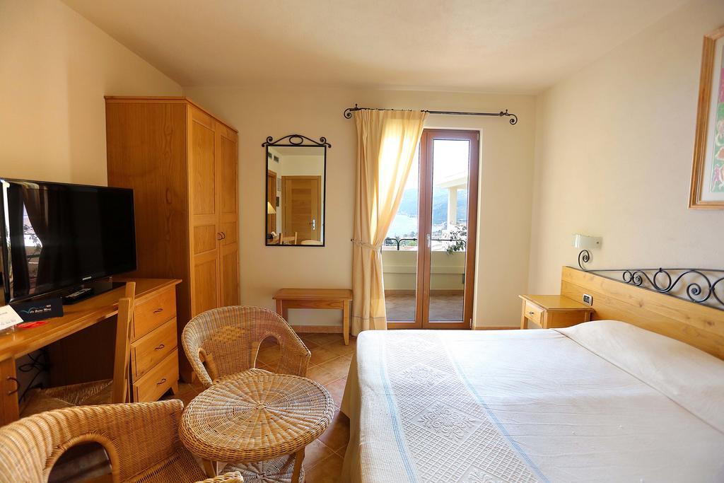 Hotel Villa Gustui Maris Cala Gonone Eksteriør billede